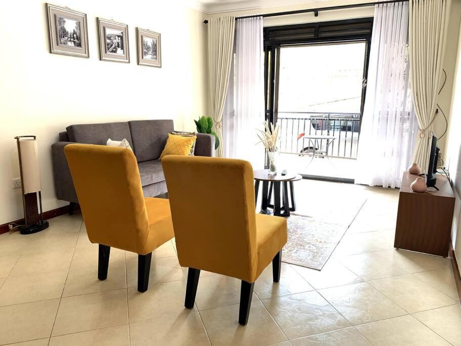 Cozy 2-Bedroom Apartment Within City Limits. Kampala Kültér fotó